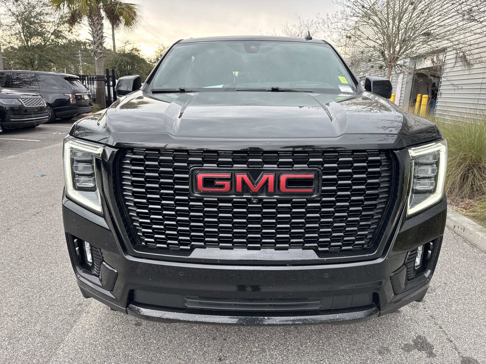 Used 2021 GMC Yukon XL Denali w/ Denali Ultimate Package image 8