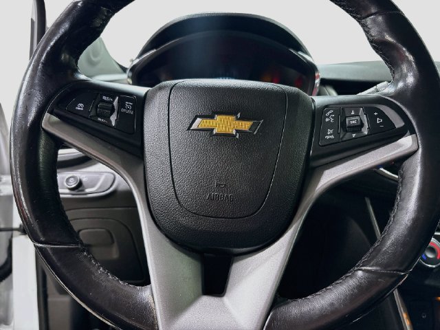 Used 2019 Chevrolet Trax LT w/ LT Convenience Package AWD/4WD image 12