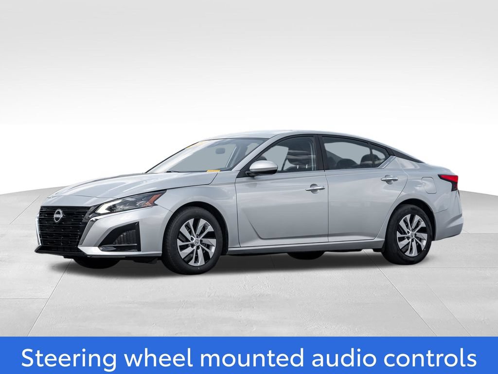 Used 2023 Nissan Altima 2.5 S FWD image 3