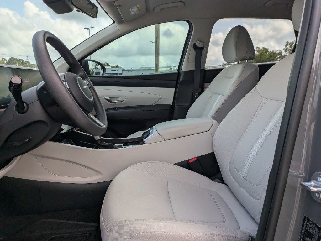 Used 2025 Hyundai Tucson SEL FWD image 14