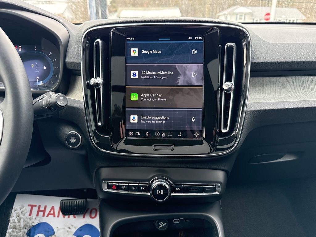 Used 2025 Volvo XC40 B5 Core image 18