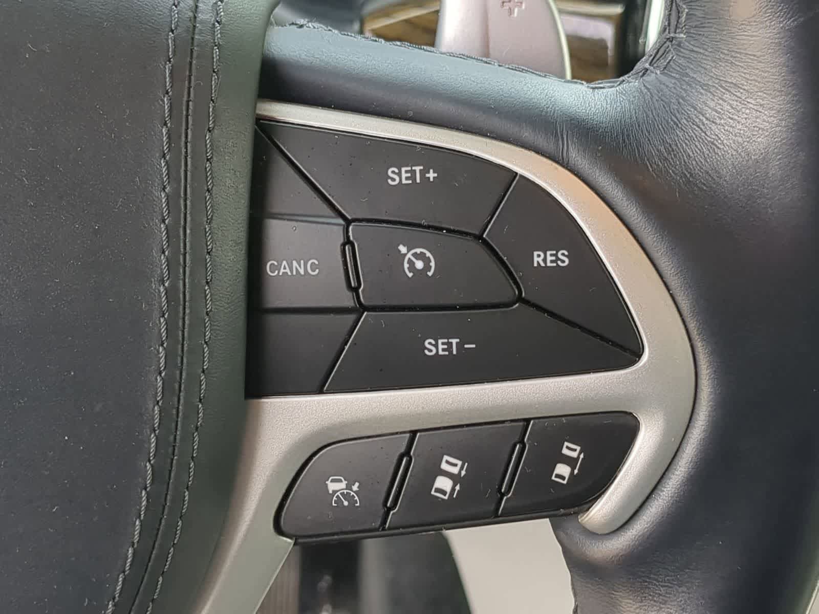 Used 2019 Jeep Grand Cherokee Summit AWD/4WD image 24