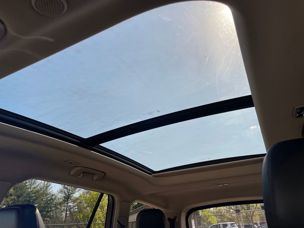 Used 2023 Lincoln Aviator Reserve w/ Equipment Group 201A image 26