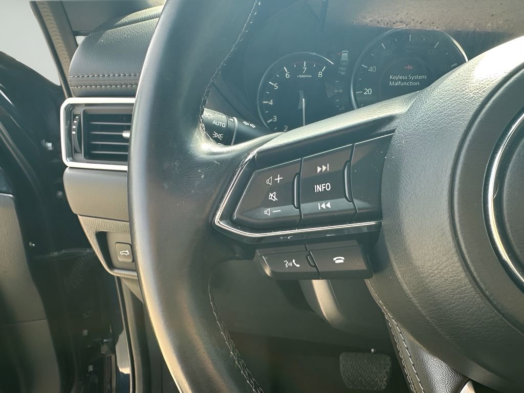 Used 2022 MAZDA CX-5 Signature image 17