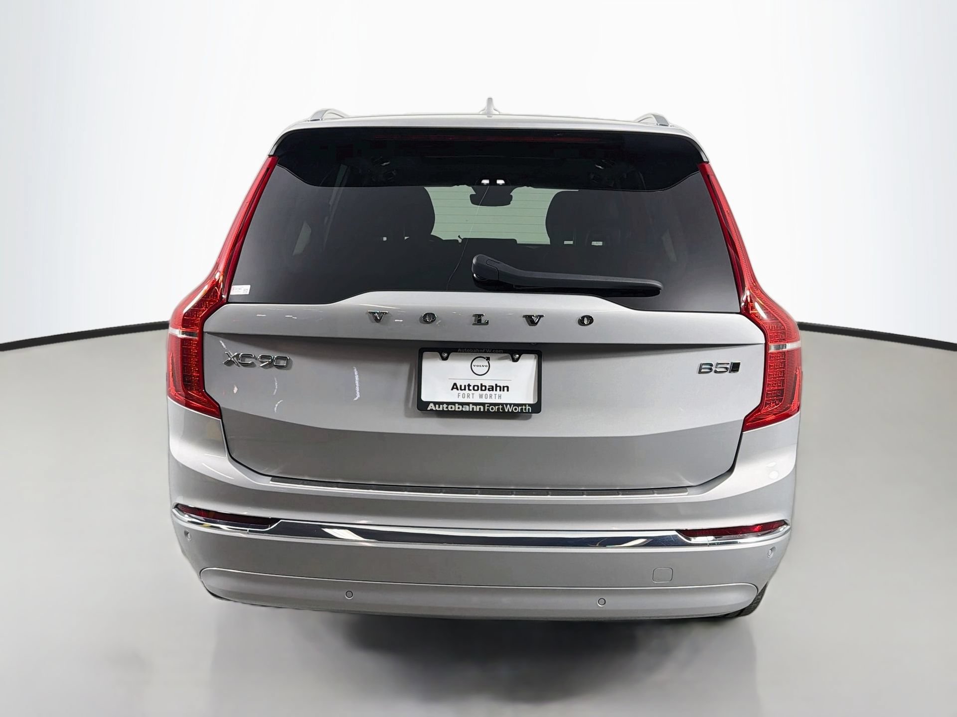 Used 2024 Volvo XC90 B5 Core w/ Protection Package Premier AWD/4WD image 7