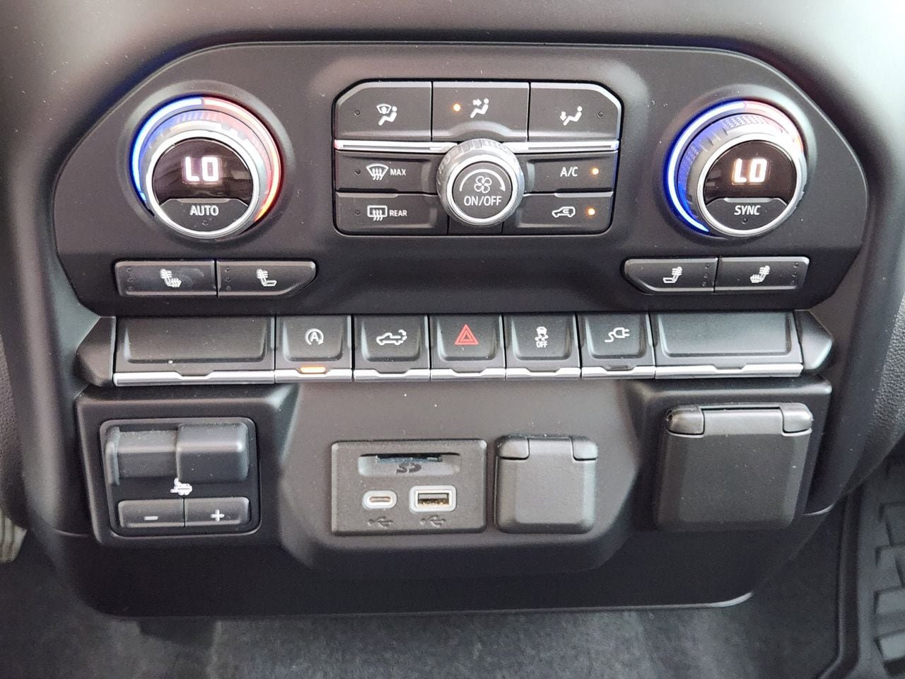 Used 2020 Chevrolet Silverado 1500 LT w/ Texas Edition RWD image 18