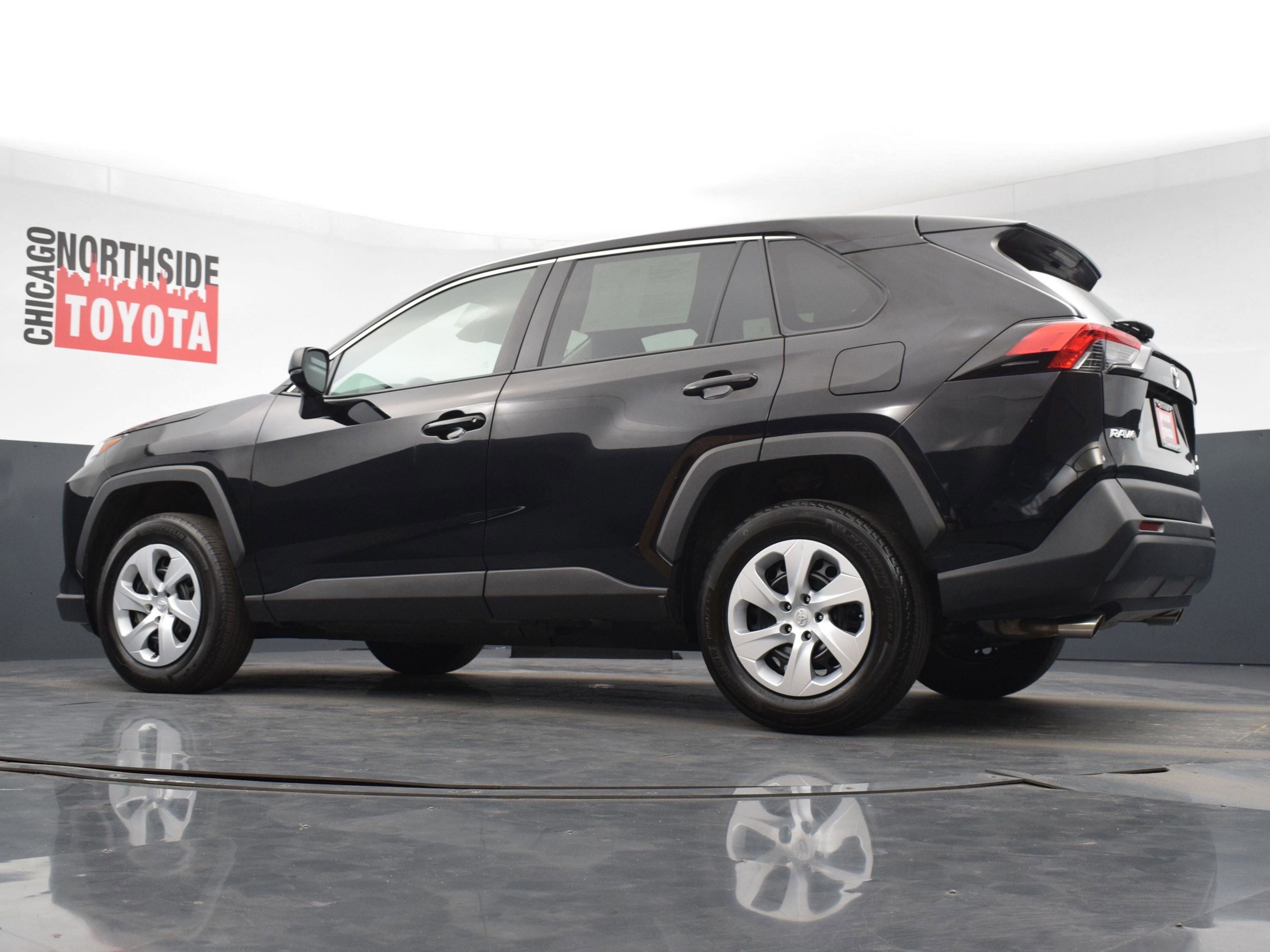 Used 2024 Toyota RAV4 LE image 25