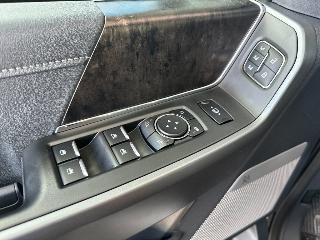 New 2026 Ford F250 Lariat w/ Black Appearance Package AWD/4WD image 10