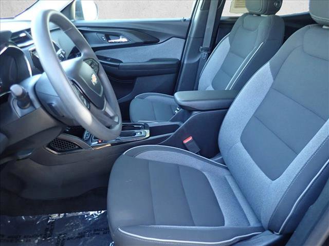 Used 2023 Chevrolet TrailBlazer LT w/ Convenience Package AWD/4WD image 11