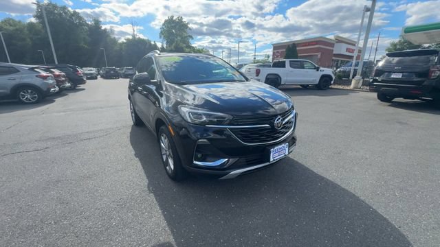 Certified 2022 Buick Encore GX Essence w/ Advanced Technology Package AWD/4WD image 2