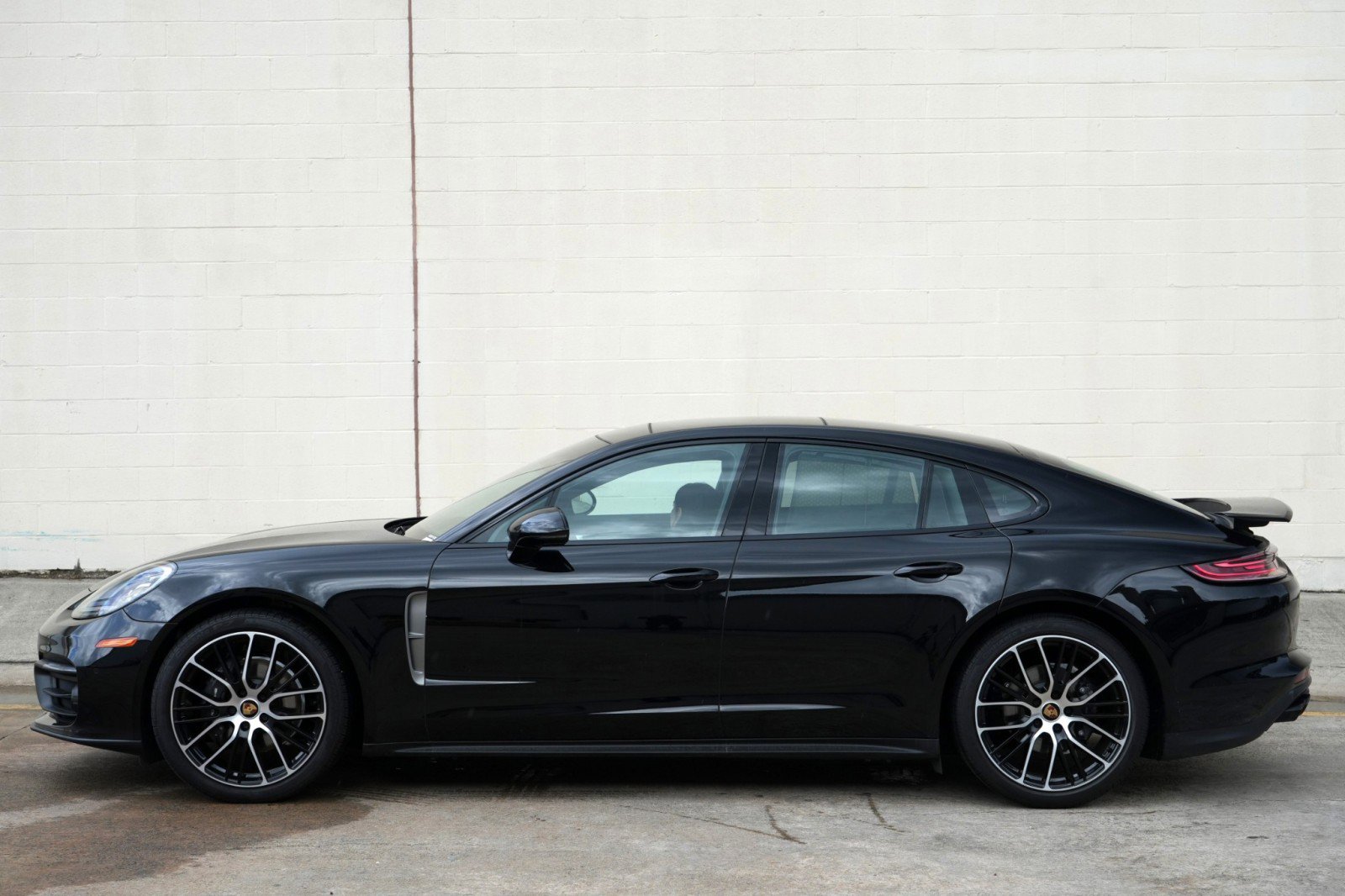 Used 2023 Porsche Panamera Platinum Edition RWD image 48