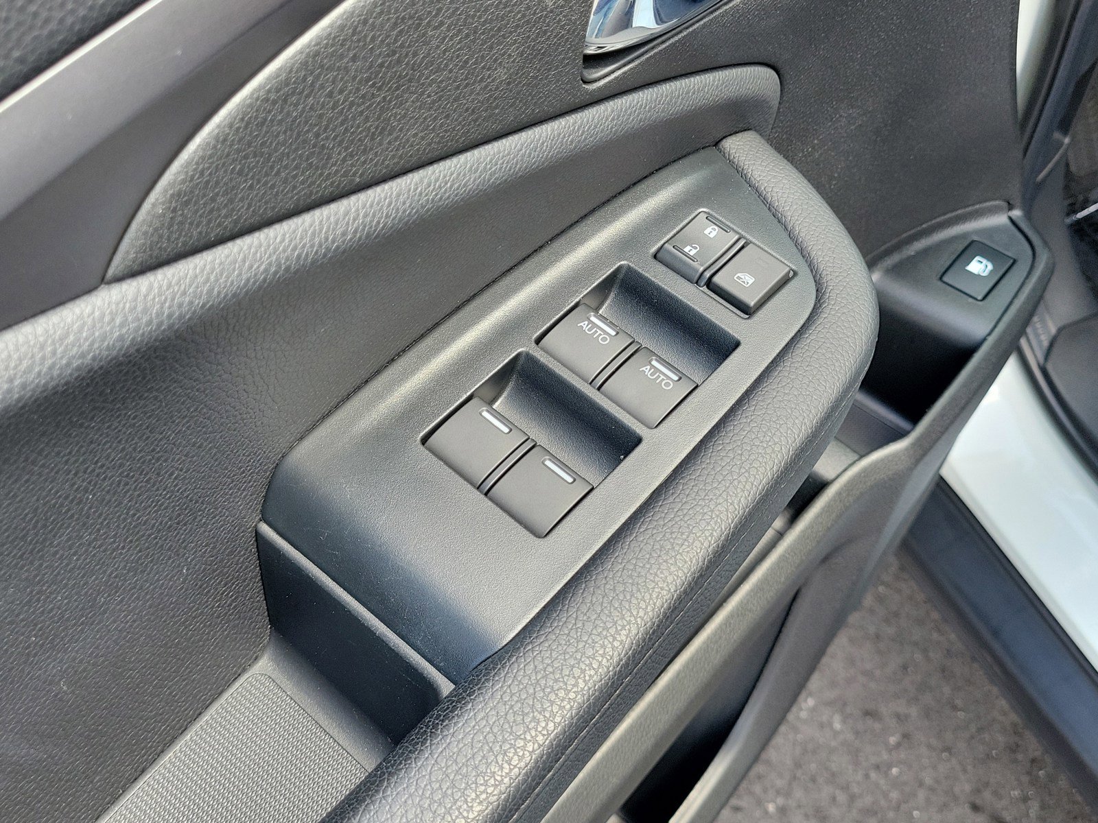 Used 2022 Honda Pilot Sport image 14