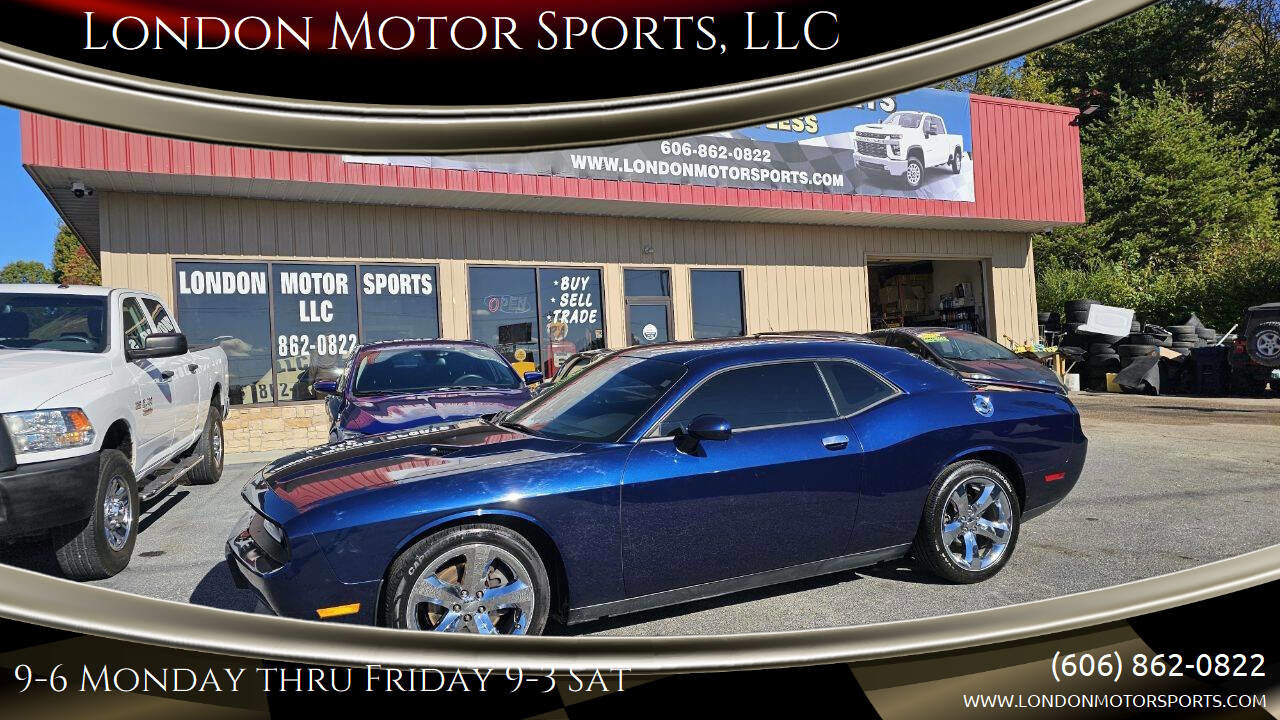 Used 2013 Dodge Challenger SXT Plus image 1