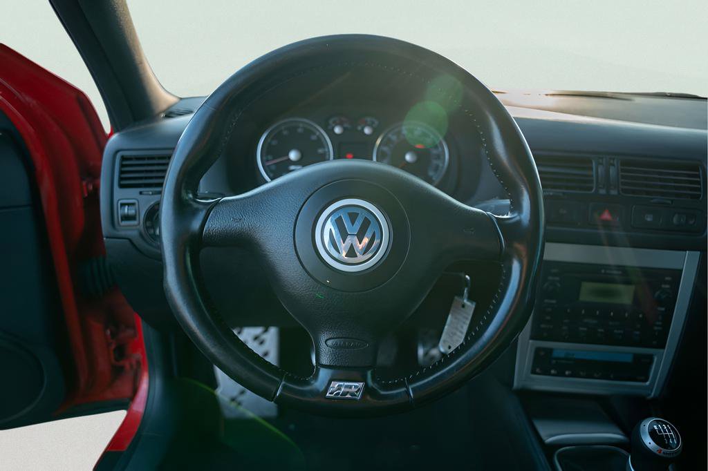 Used 2004 Volkswagen R32 image 27
