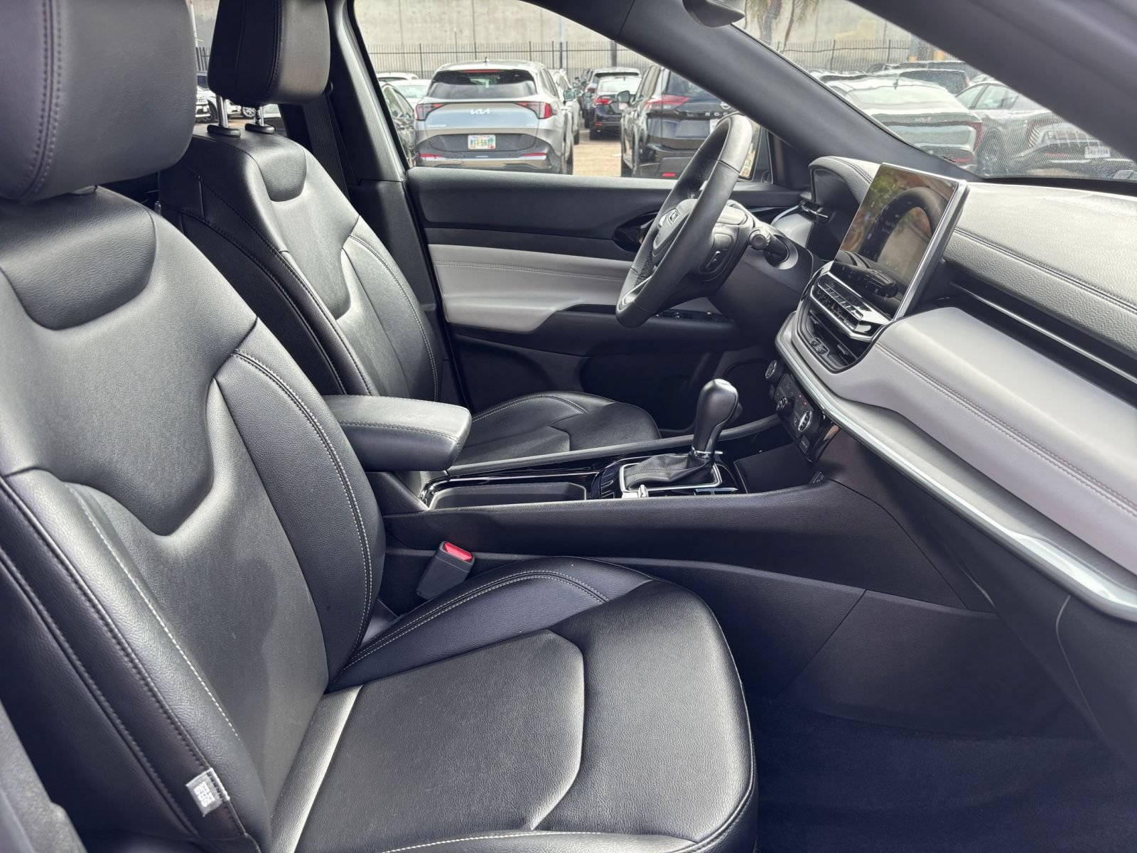 Used 2025 Jeep Compass Limited AWD/4WD image 36