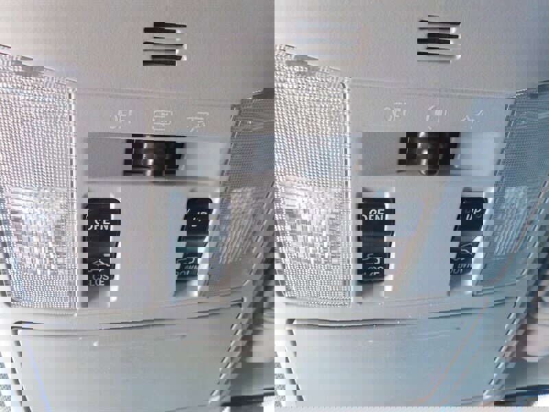 Used 2017 Toyota RAV4 Limited image 30