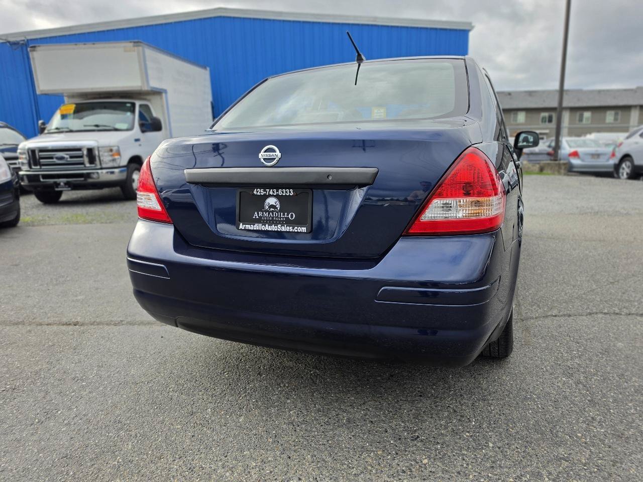 Used 2011 Nissan Versa Sedan FWD image 7
