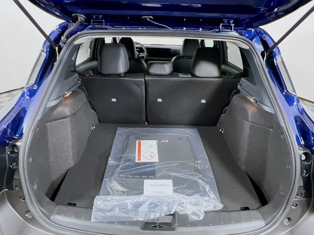 New 2026 Nissan Kicks SR AWD/4WD image 23