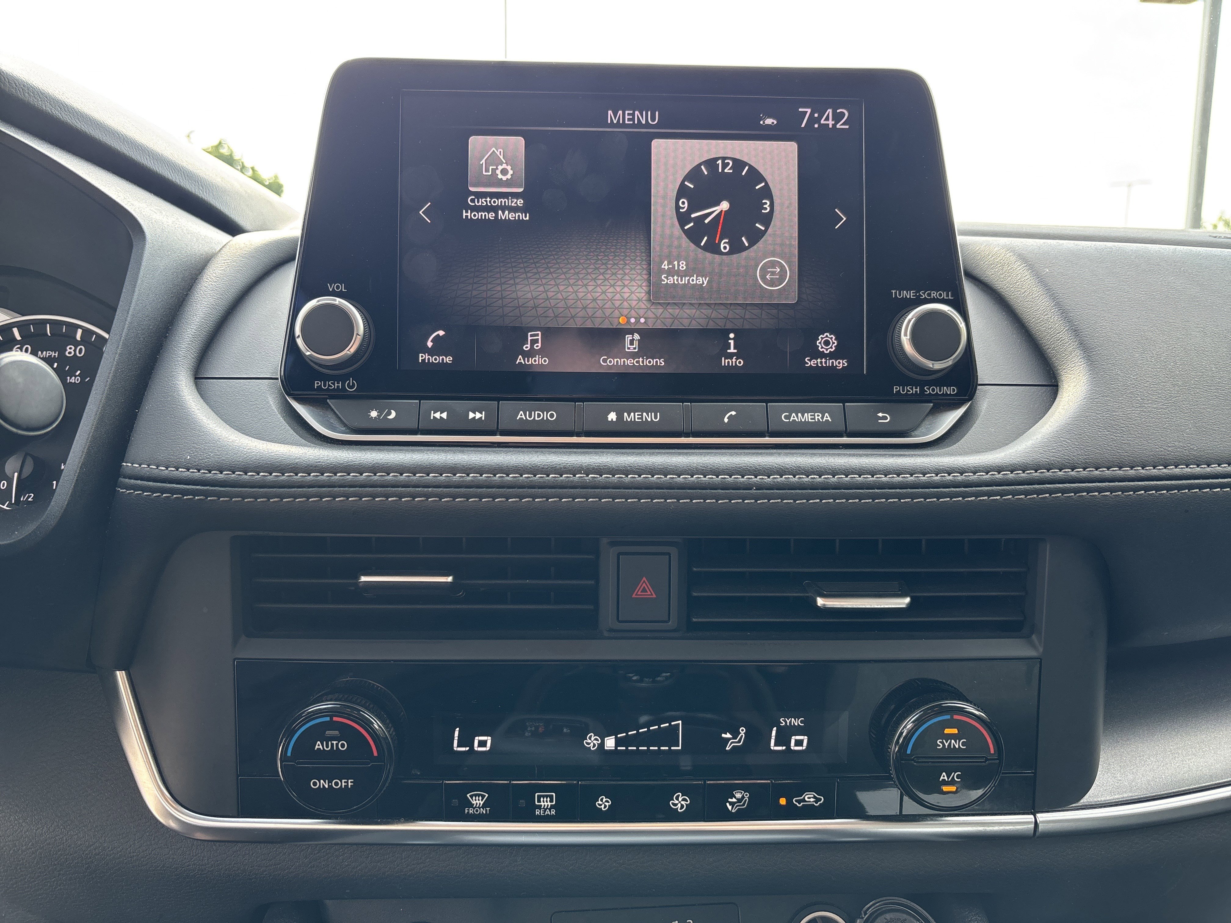 Used 2024 Nissan Rogue SV AWD/4WD image 22