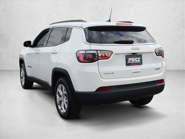 Used 2024 Jeep Compass Latitude AWD/4WD image 13