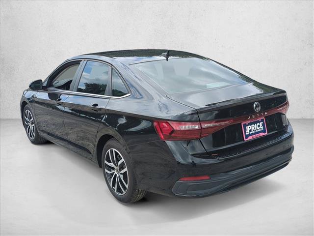 Used 2025 Volkswagen Jetta SE FWD image 8