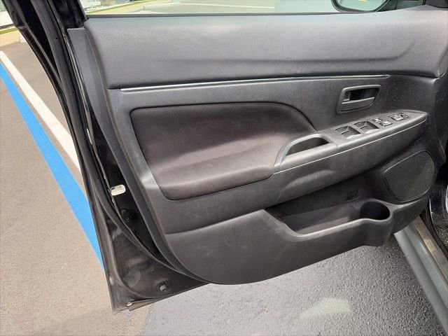 Used 2014 Mitsubishi Outlander Sport ES FWD image 8