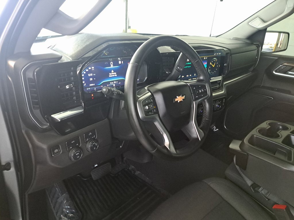 Used 2023 Chevrolet Silverado 1500 LT image 9