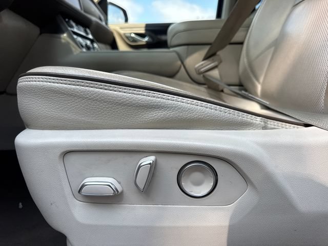 Used 2023 GMC Yukon XL Denali w/ LPO, Floor Liner Package AWD/4WD image 15