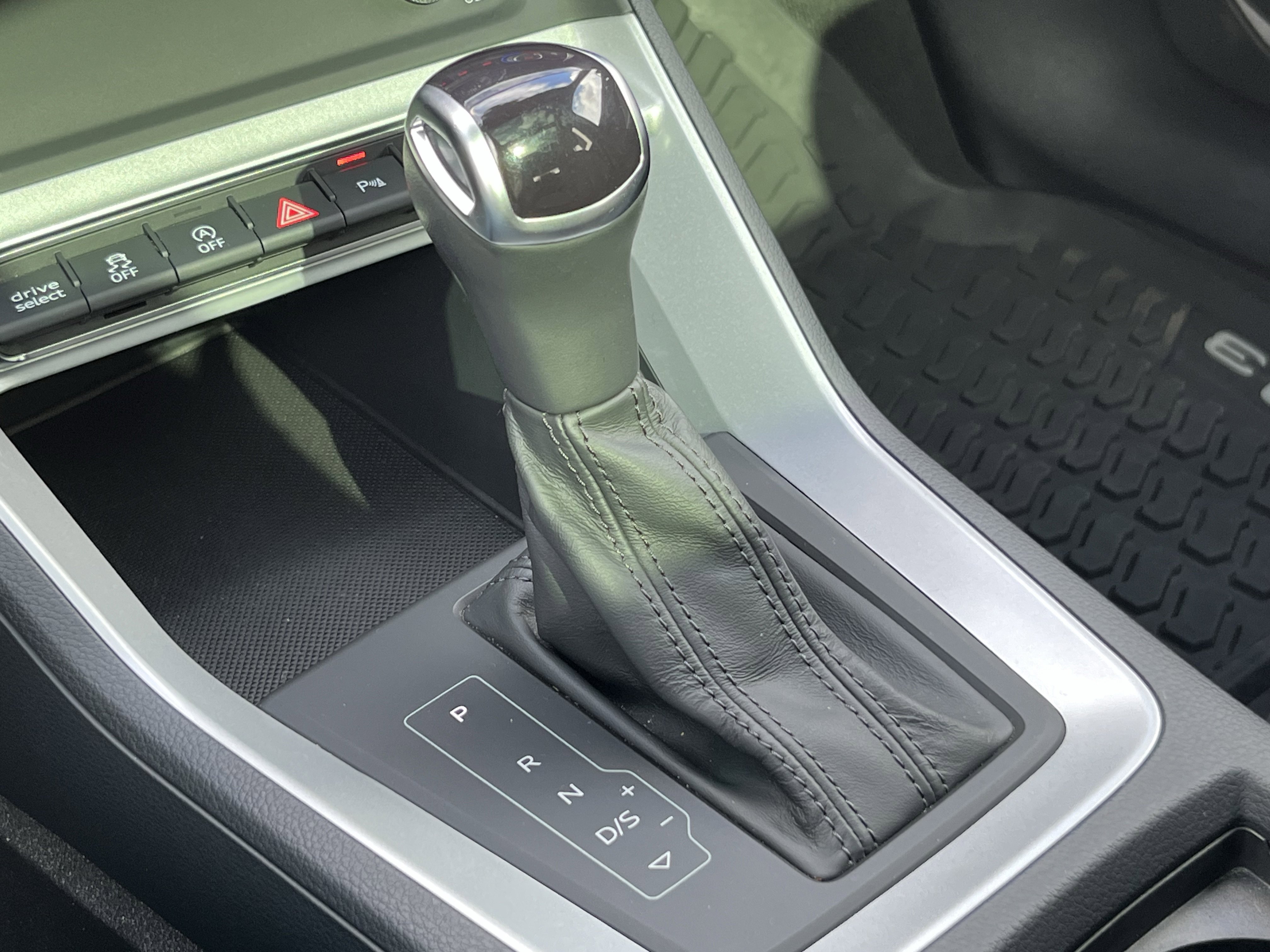 Used 2023 Audi Q3 2.0T Premium image 27