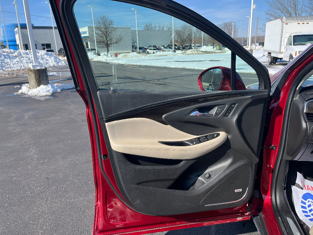 Used 2020 Buick Envision Premium w/ Driver Confidence Package image 34