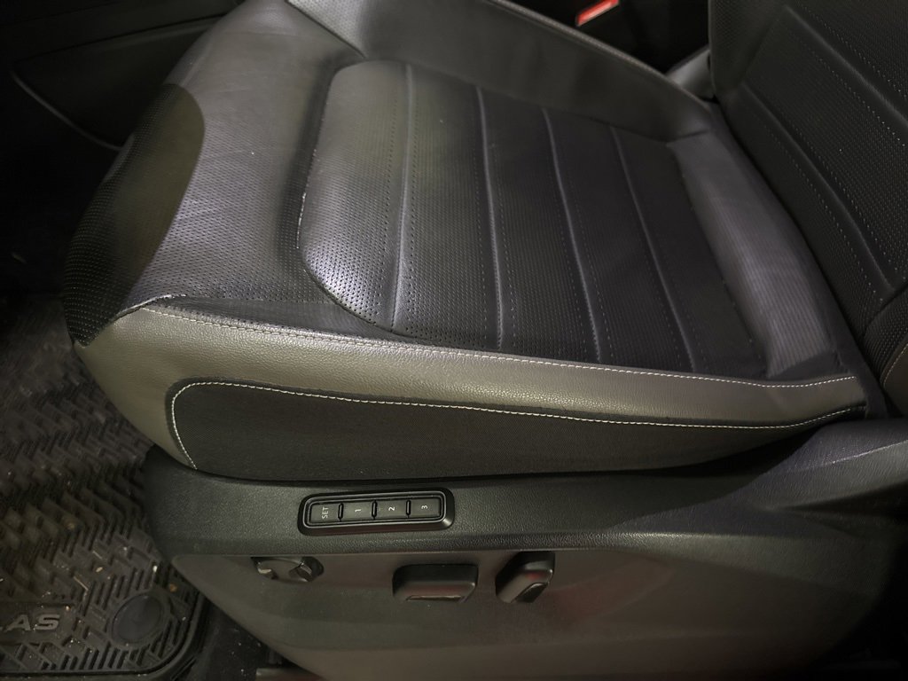 Used 2021 Volkswagen Atlas SEL Premium image 12