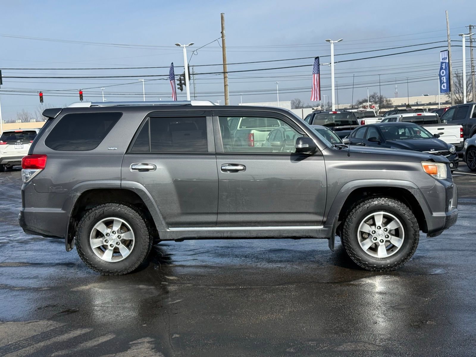 Used 2012 Toyota 4Runner SR5 w/ Premium Pkg w/3rd Row Seat image 2