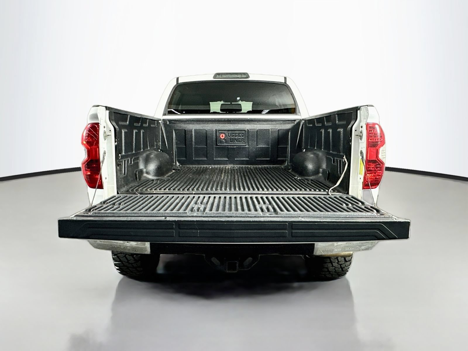 Used 2015 Toyota Tundra SR5 w/ TRD Off Road Package AWD/4WD image 25