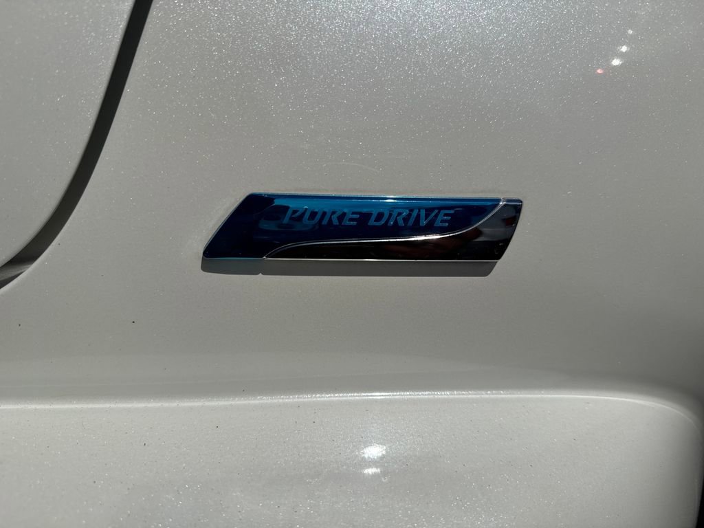 Used 2014 Nissan Juke S image 28