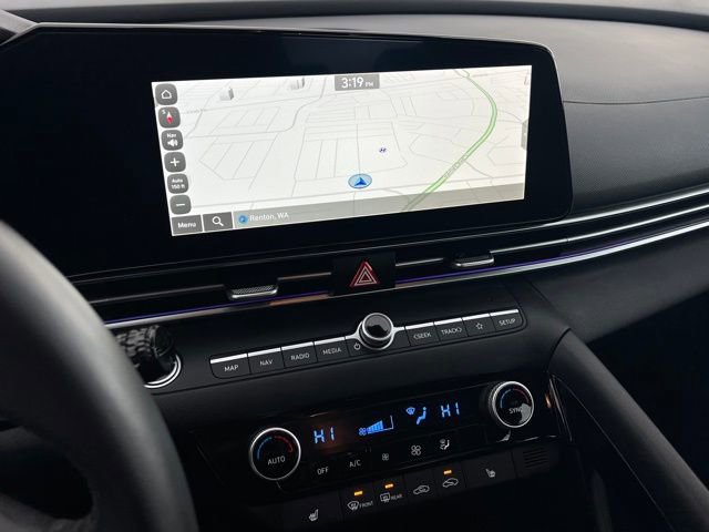 Certified 2025 Hyundai Elantra SEL image 20