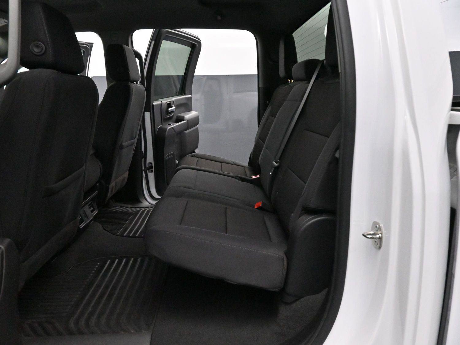 Used 2024 Chevrolet Silverado 2500 Custom w/ Custom Value Package image 26