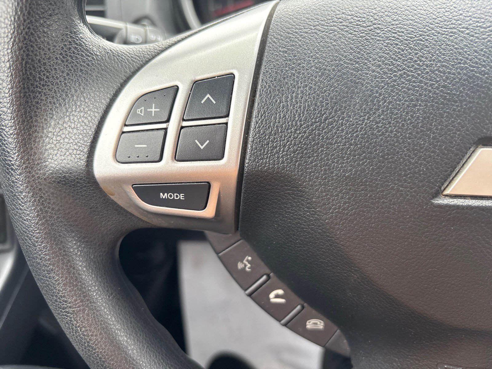 Used 2015 Mitsubishi Lancer ES FWD image 23
