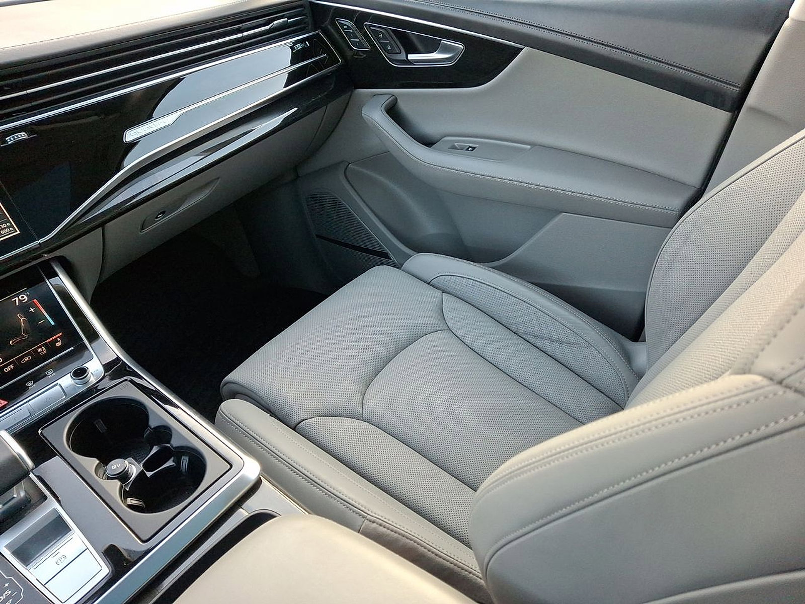 Used 2024 Audi Q7 3.0T Prestige image 11