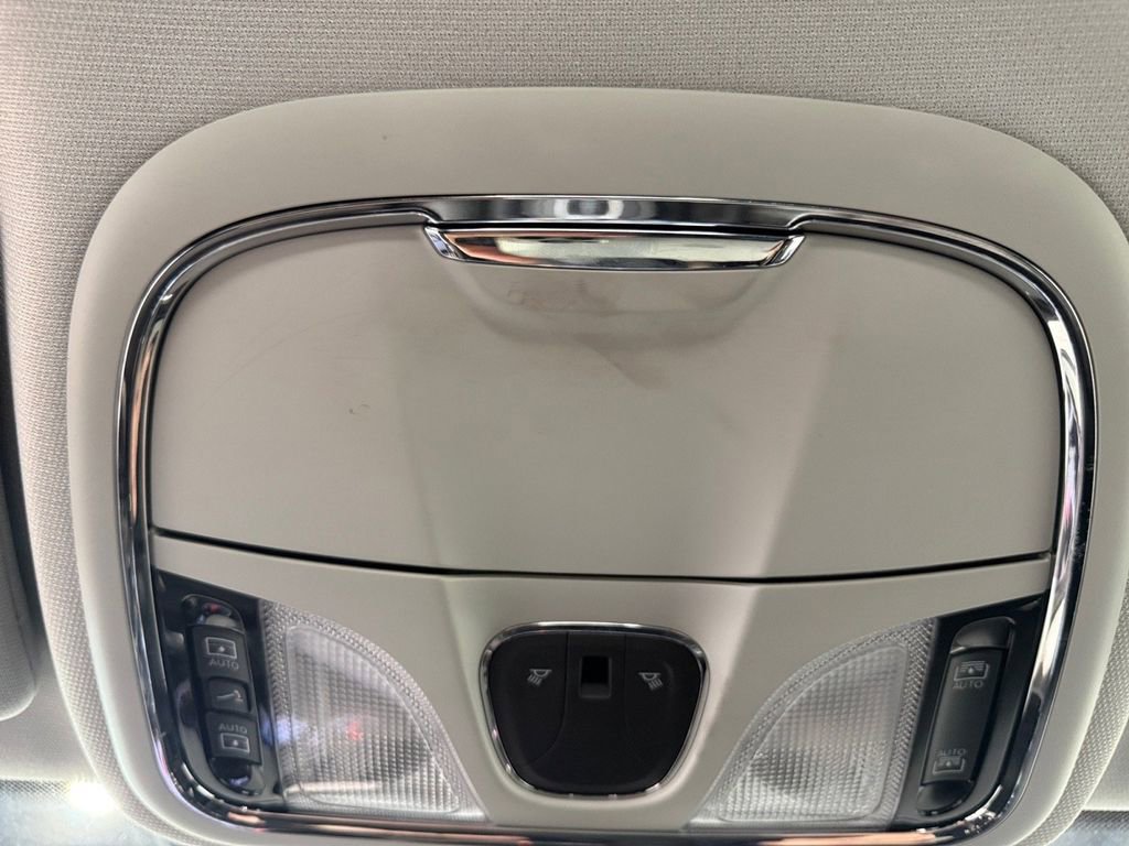 Used 2019 Jeep Cherokee Trailhawk w/ Comfort & Convenience Group image 36