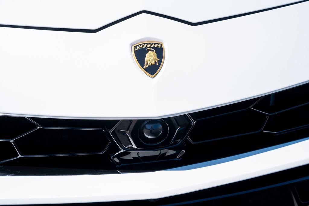 Used 2022 Lamborghini Urus AWD/4WD image 6
