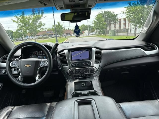 Used 2019 Chevrolet Suburban LT AWD/4WD image 3