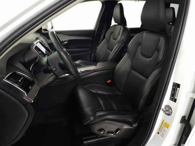 Used 2023 Volvo XC90 T8 Ultimate w/ Lounge Package image 19