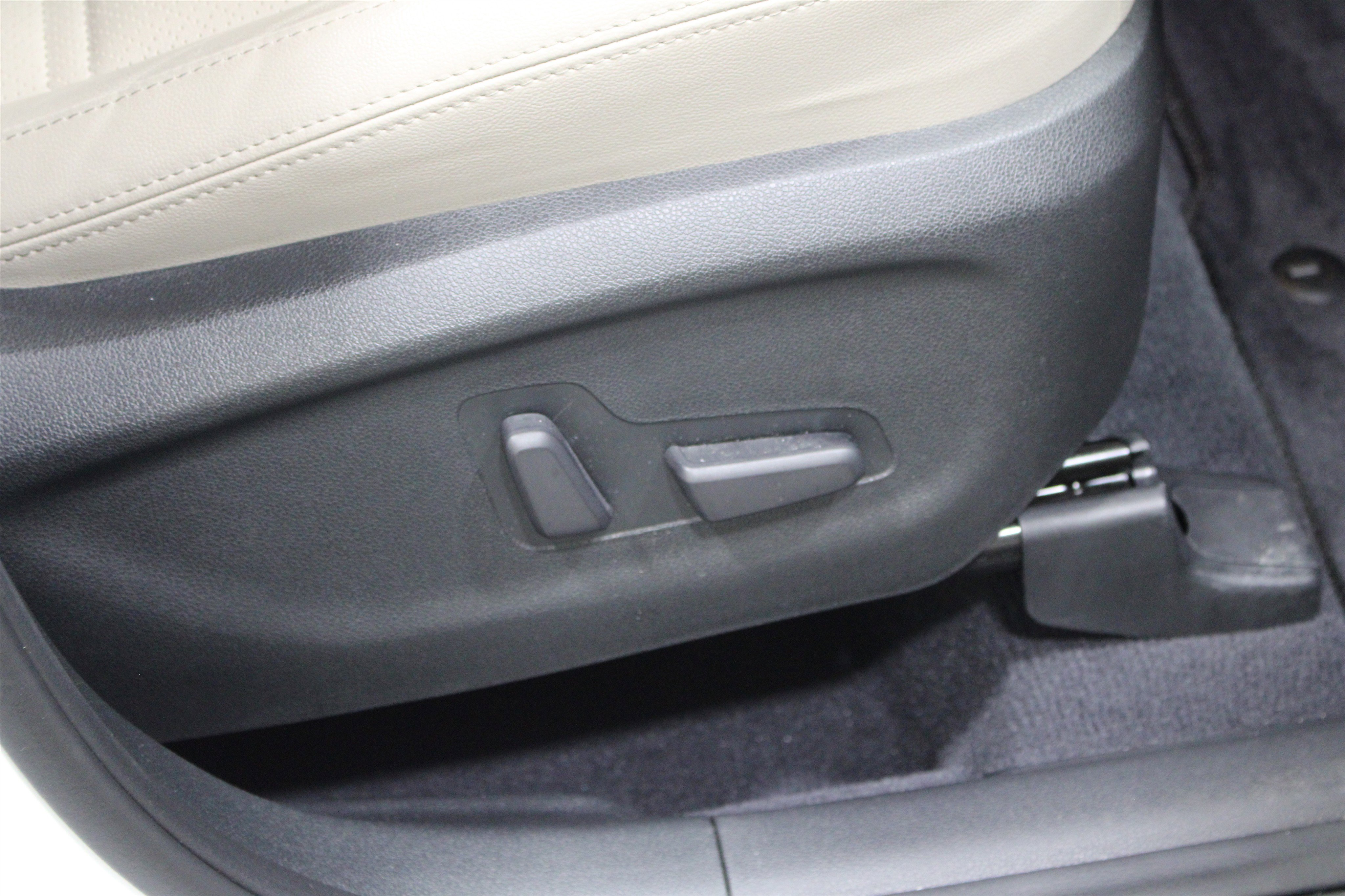 Used 2019 Kia Sorento EX image 25