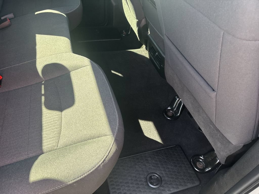 Used 2023 RAM 1500 Warlock AWD/4WD image 39