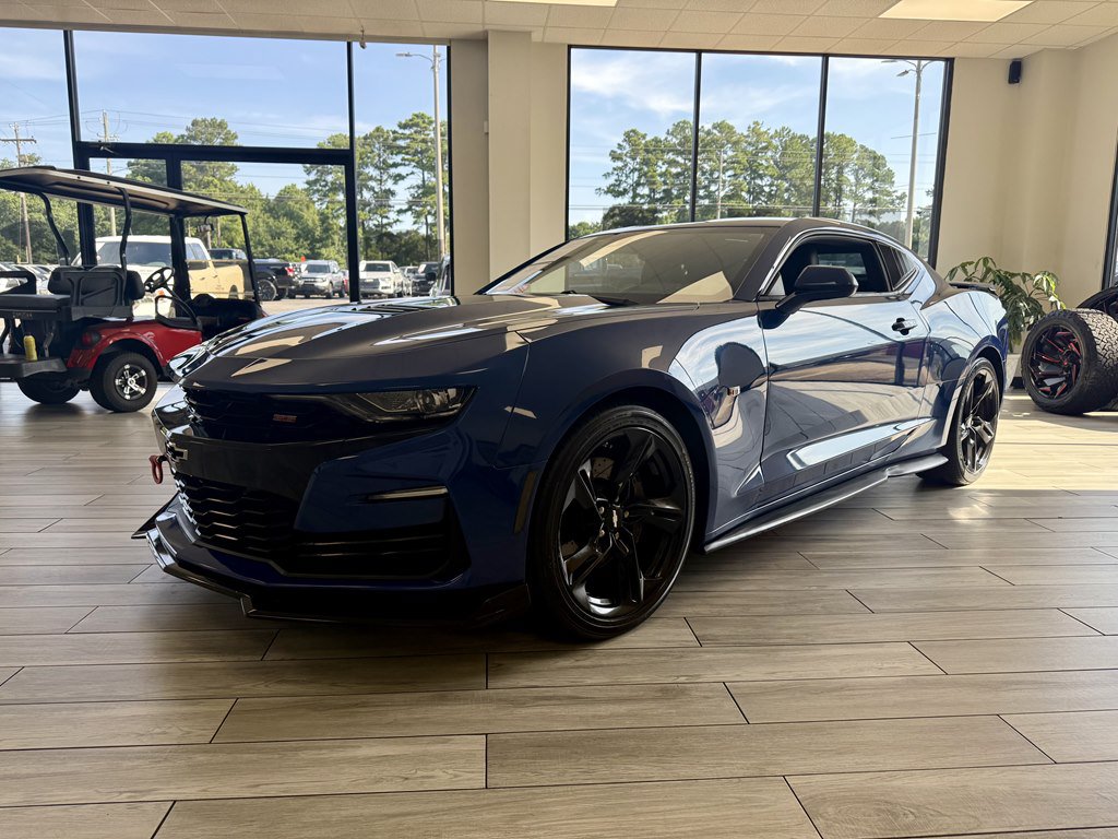 Used 2019 Chevrolet Camaro SS RWD image 3