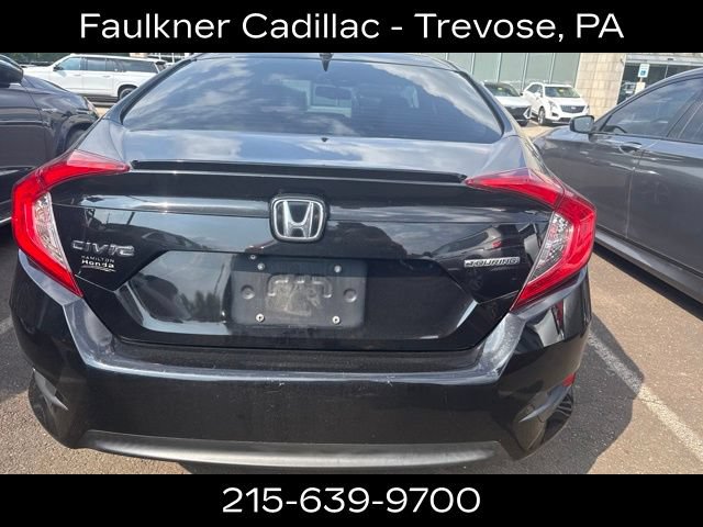 Used 2018 Honda Civic Touring image 3