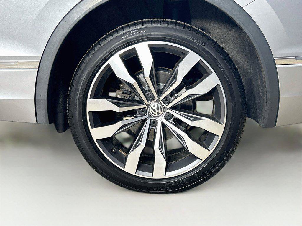 Used 2020 Volkswagen Tiguan SEL Premium R-Line AWD/4WD image 33