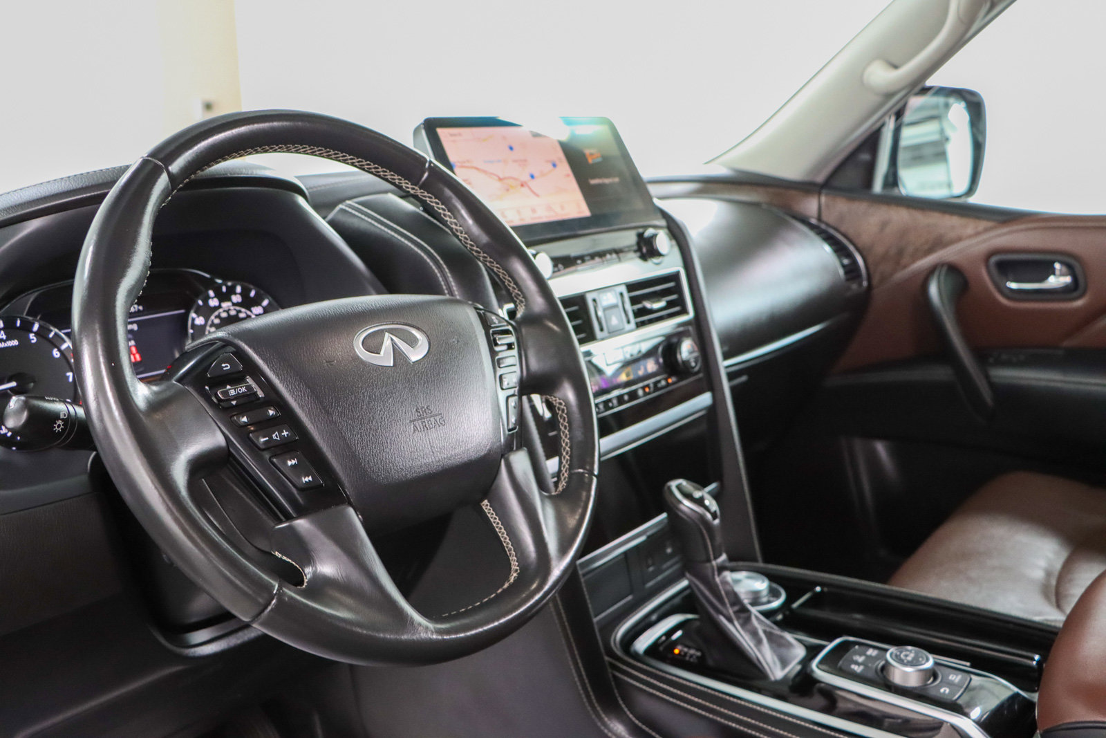 Used 2022 INFINITI QX80 Premium Select w/ Cargo Package AWD/4WD image 25