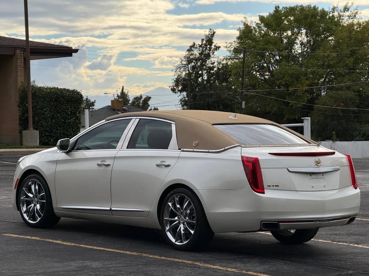 Used 2014 Cadillac XTS Premium FWD image 3