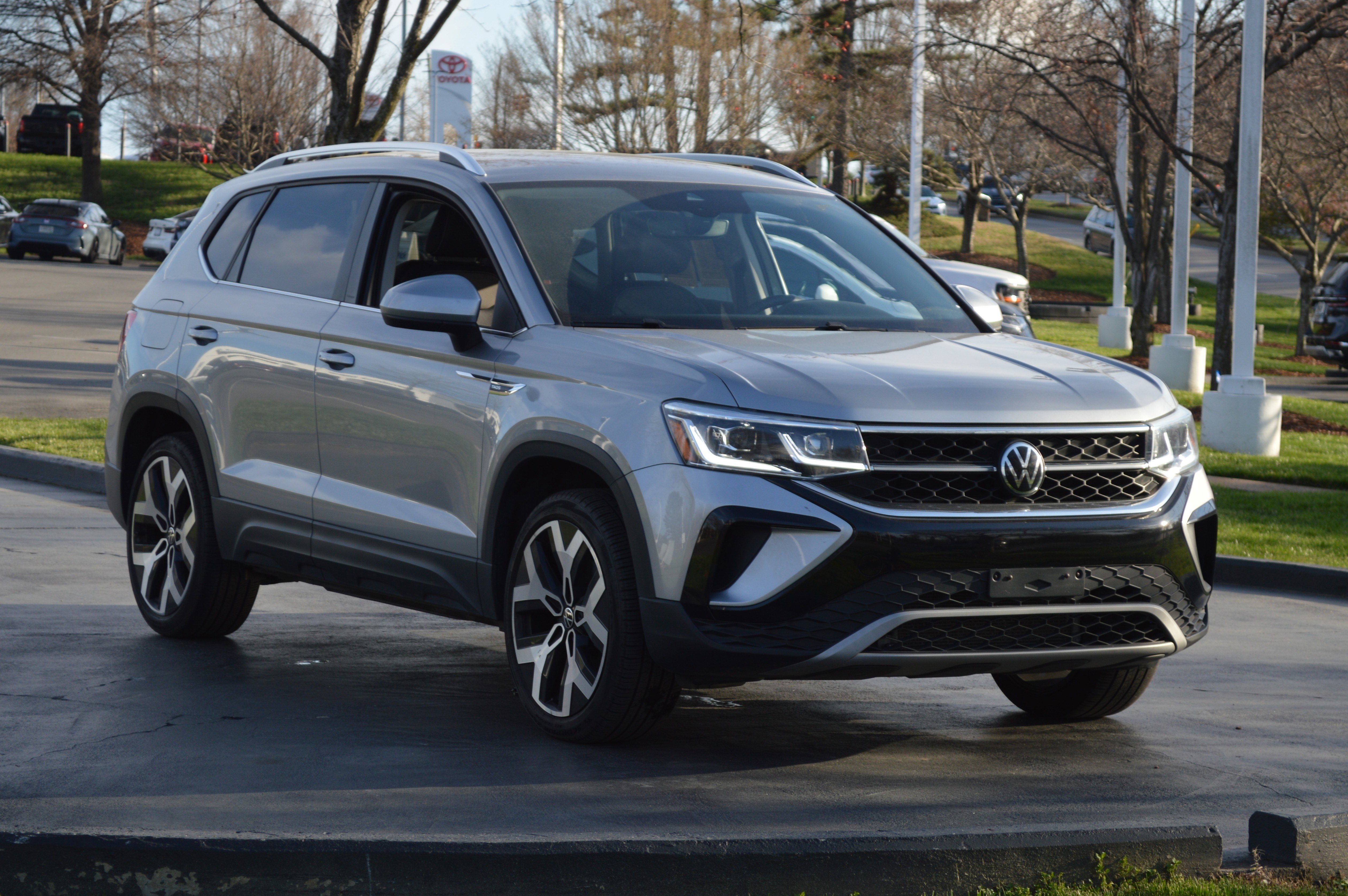 Used 2022 Volkswagen Taos SEL image 41